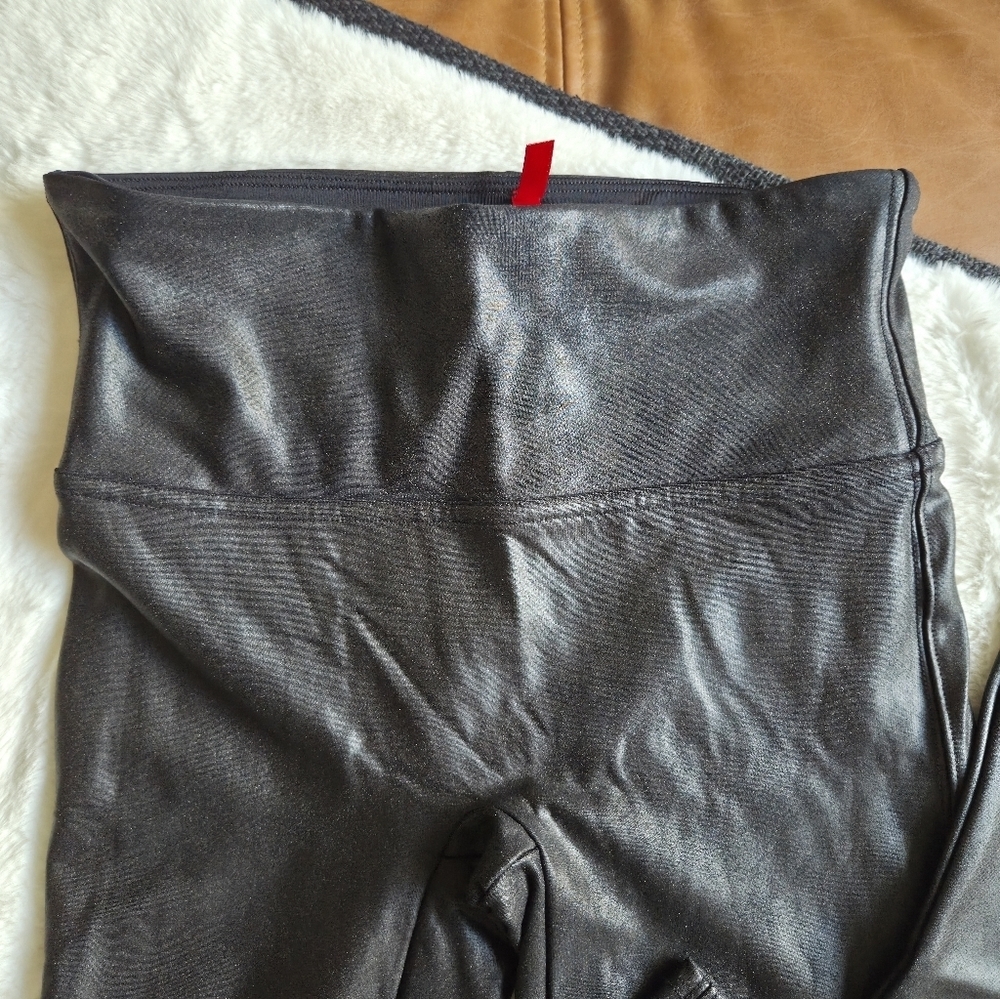 SPANXshape Faux Leather Leggings Size Small - Picture 5 of 7
